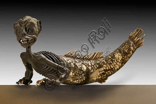 Fotografia della sirena artificiale ottocentesca custodita nel Museo Civico di Modena