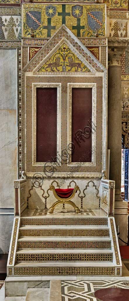 Trono reale normanno nel transetto del Duomo di Monreale a Palermo, Sicilia